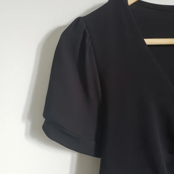 ⭐3/$25⭐ NWT Reitmans Women's Abstract Blouse Size LP - Picture 9 of 15